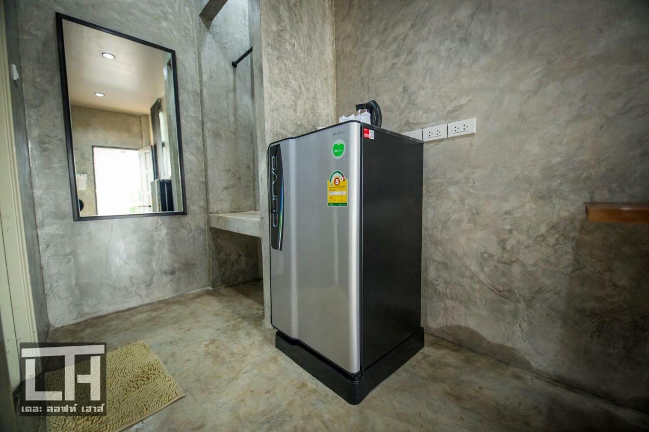 ホテル The Loft House Sakaeo Watthana Nakhon エクステリア 写真
