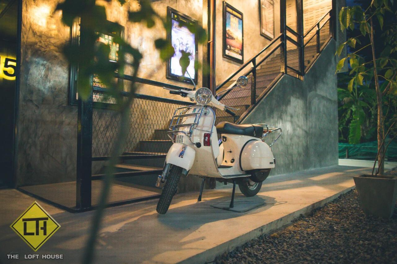 ホテル The Loft House Sakaeo Watthana Nakhon エクステリア 写真