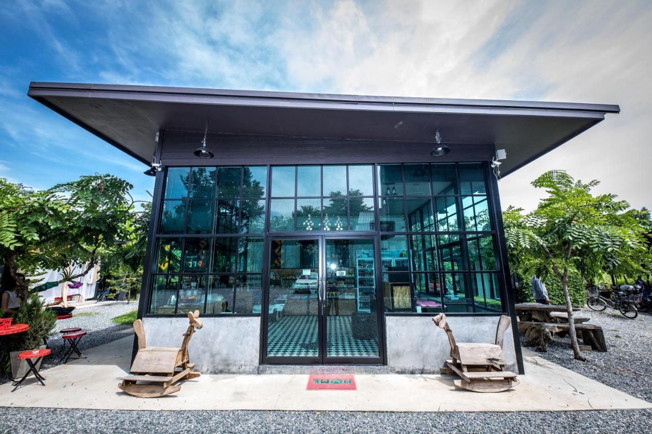 ホテル The Loft House Sakaeo Watthana Nakhon エクステリア 写真